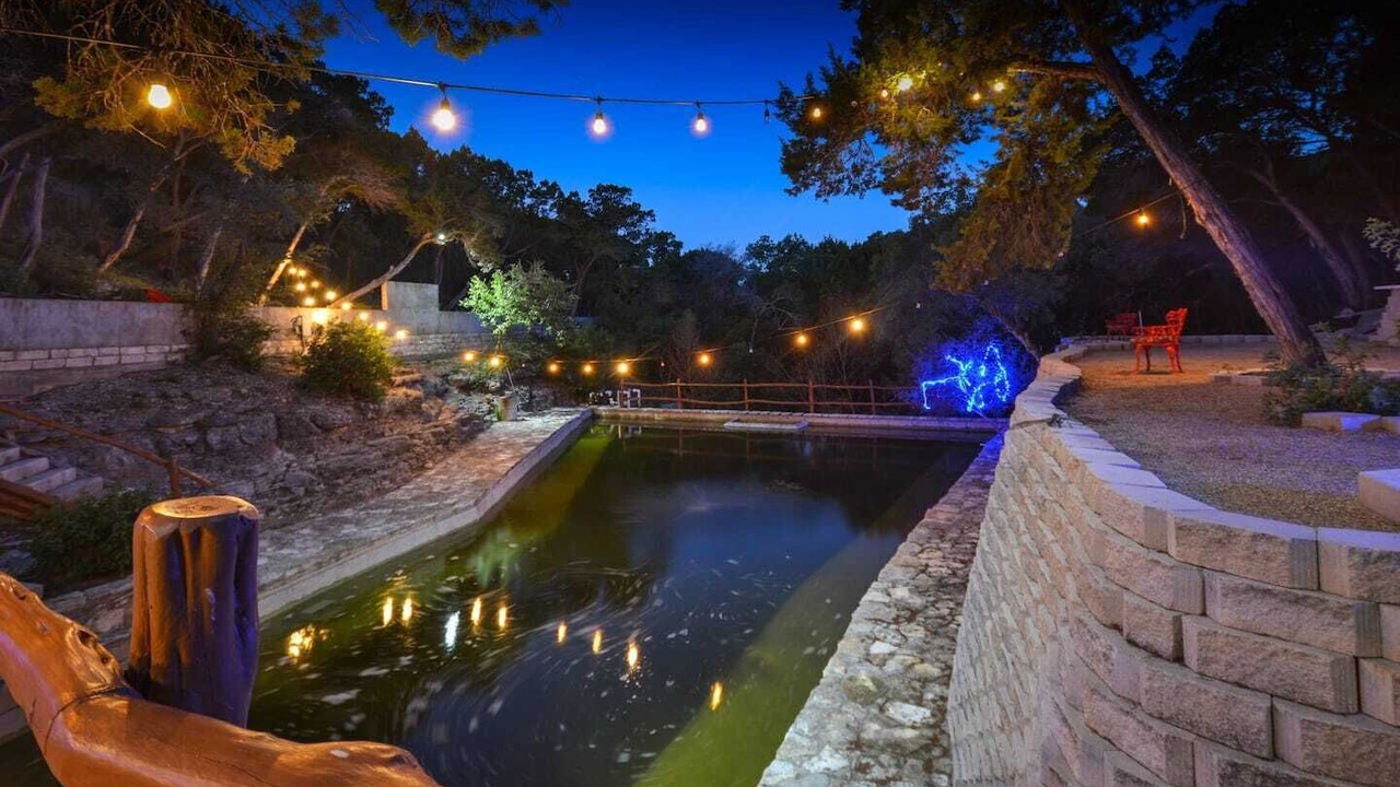 Photo of Outdoor in Westlake Highlands