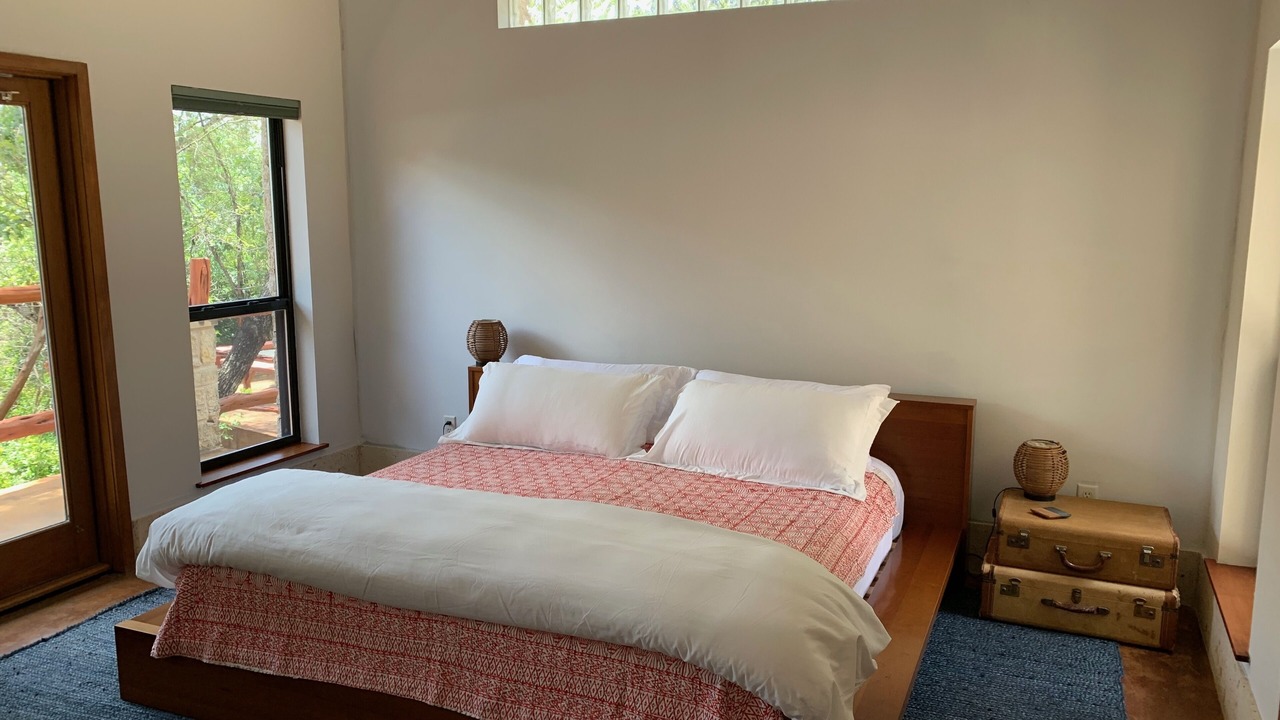 Photo of Bedroom in Westlake Highlands