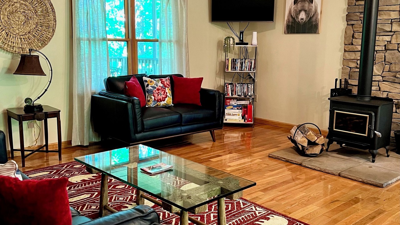 Photo of Livingroom in Tallassee