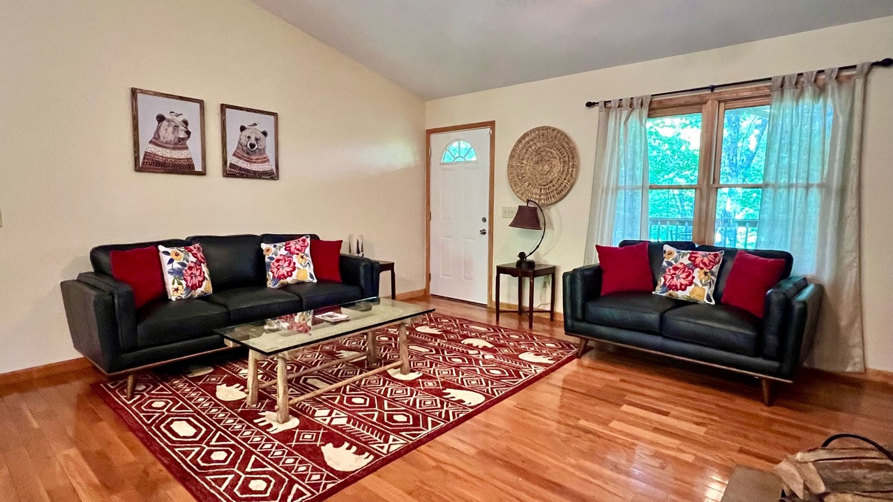 Photo of Livingroom in Tallassee