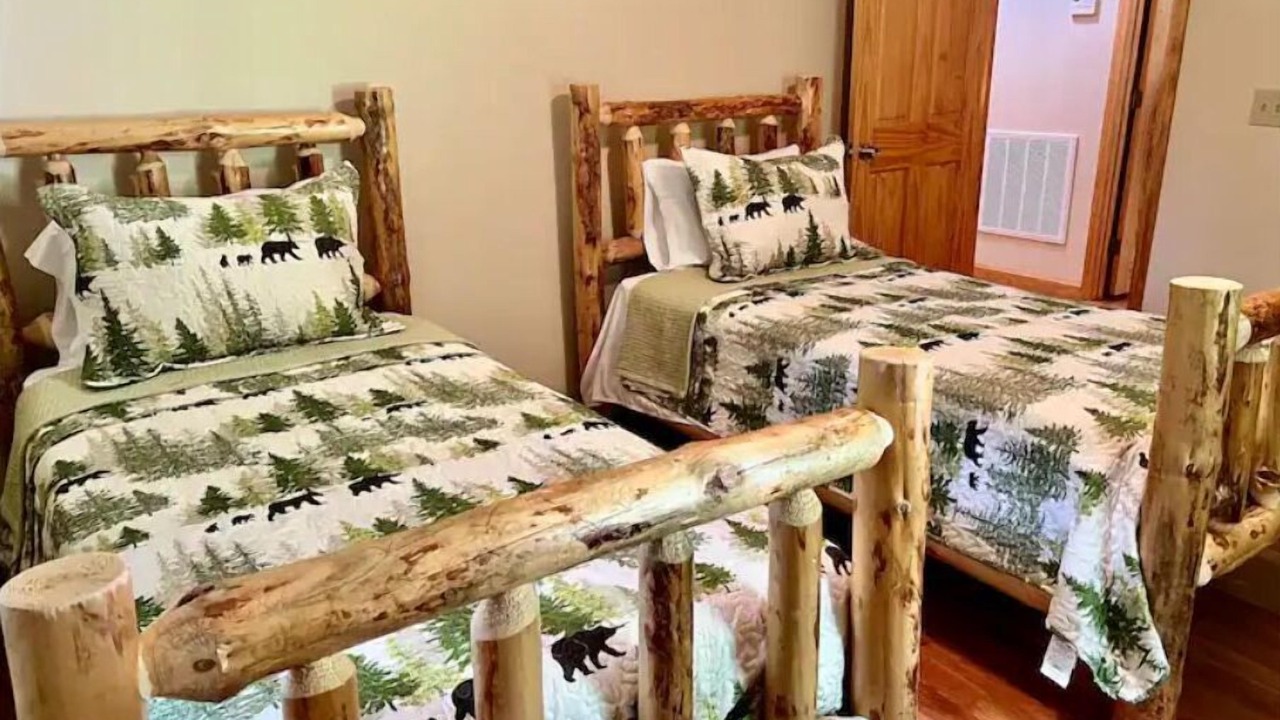 Photo of Bedroom in Tallassee