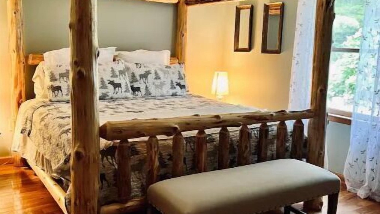 Photo of Bedroom in Tallassee