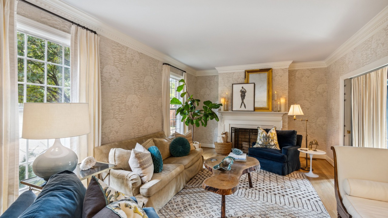 Photo of Livingroom in Green Hills