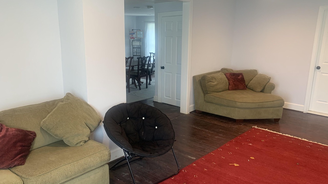 Photo of Livingroom in Camp Springs