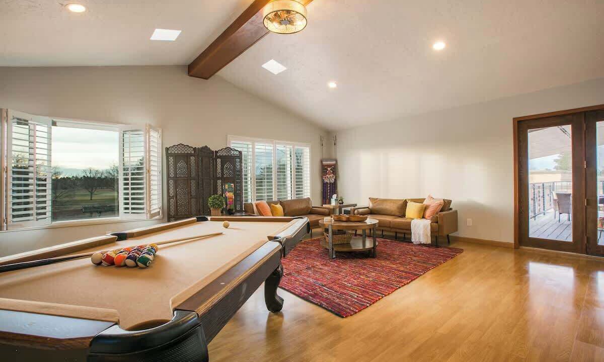 Photo of Livingroom in Paradise Hills Civic