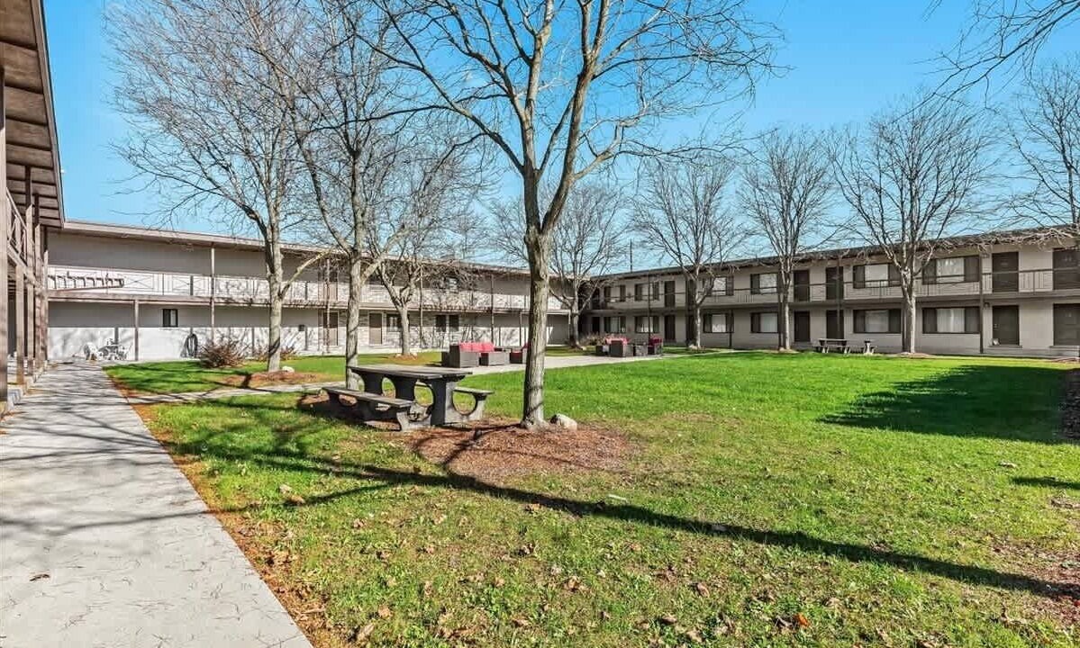 Photo of Outdoor in Royal Oak