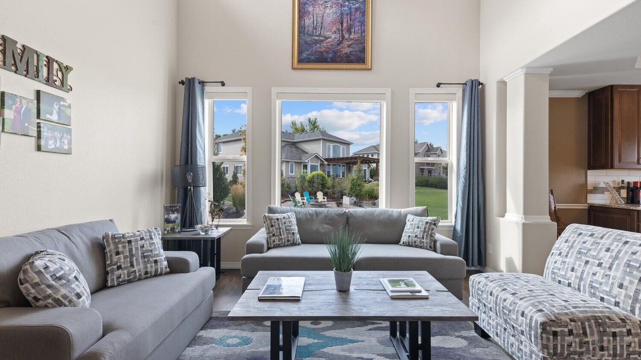Photo of Livingroom in North Central Westminster