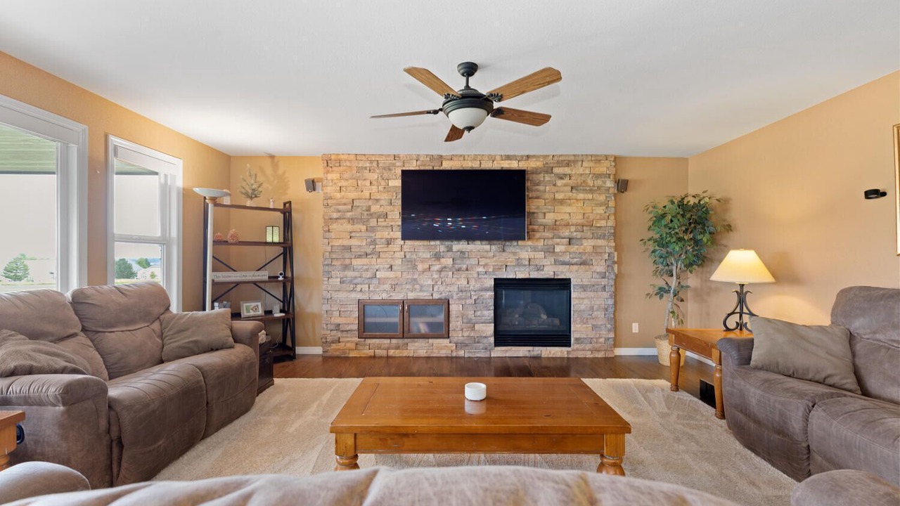 Photo of Livingroom in North Central Westminster