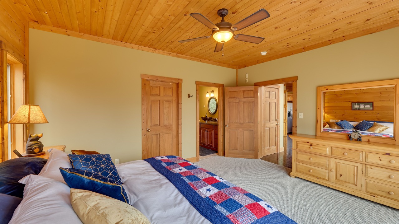 Photo of Bedroom in Mace