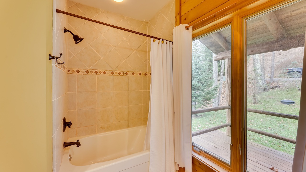 Photo of Bathroom in Mace