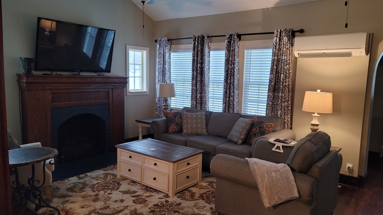 Photo of Livingroom in Knoxville