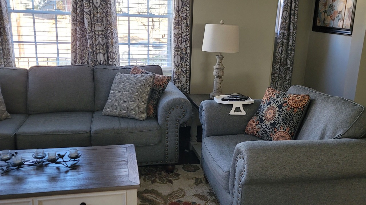 Photo of Livingroom in Knoxville