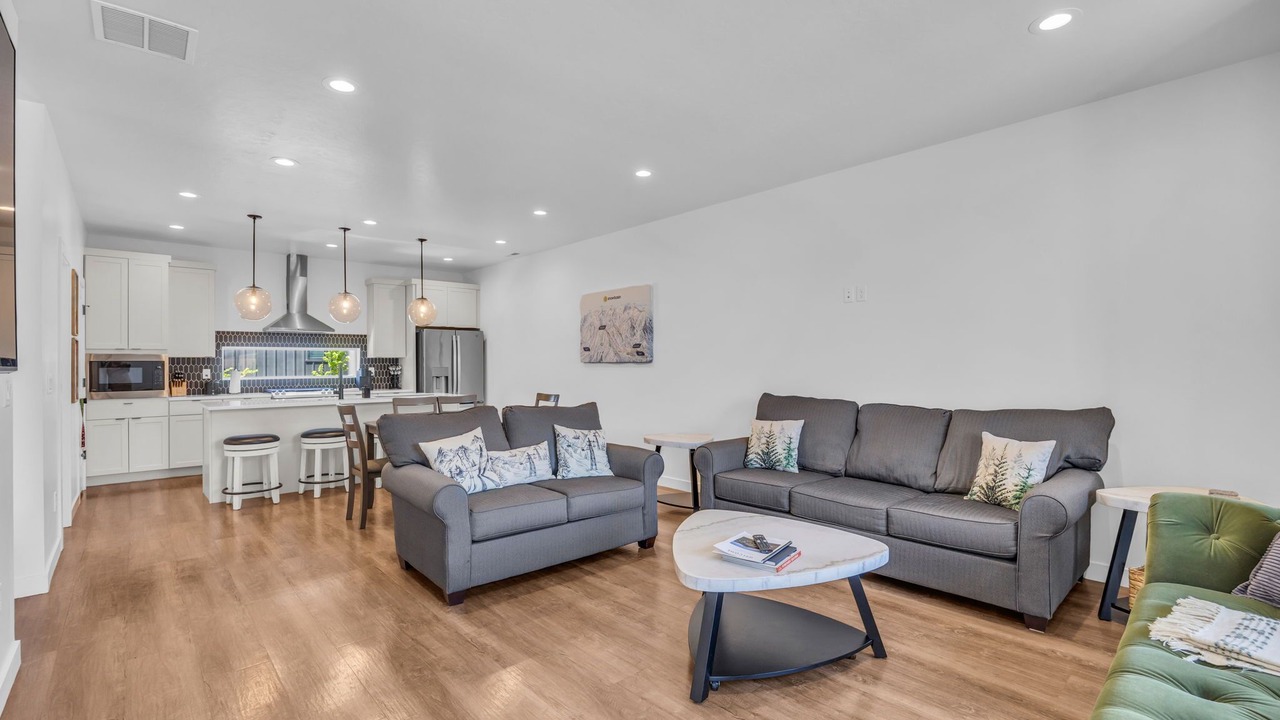 Photo of Livingroom in Mountain Green