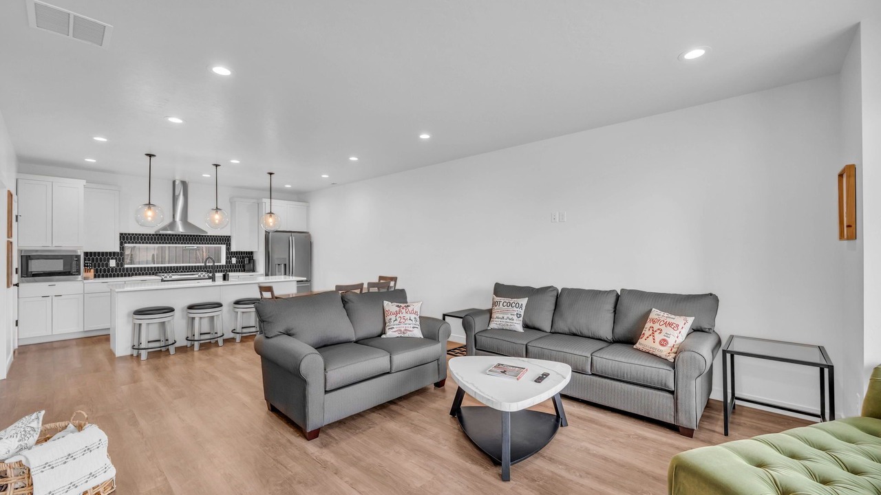 Photo of Livingroom in Mountain Green