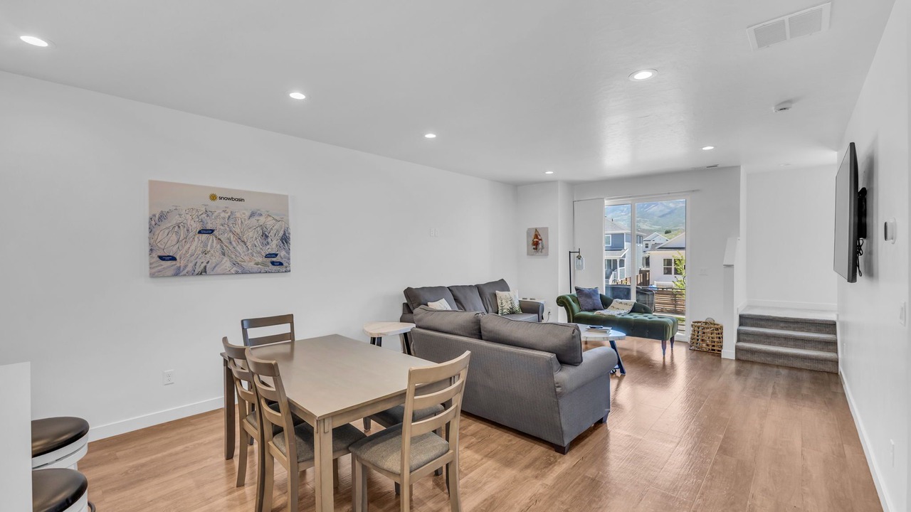 Photo of Livingroom in Mountain Green