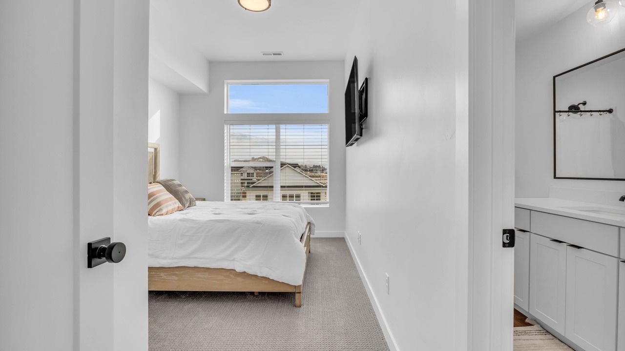 Photo of Bedroom in Mountain Green