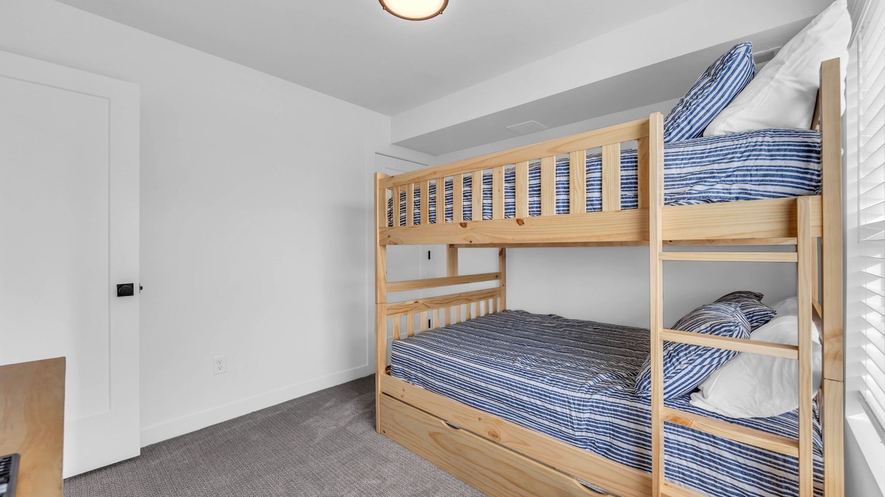 Photo of Bedroom in Mountain Green