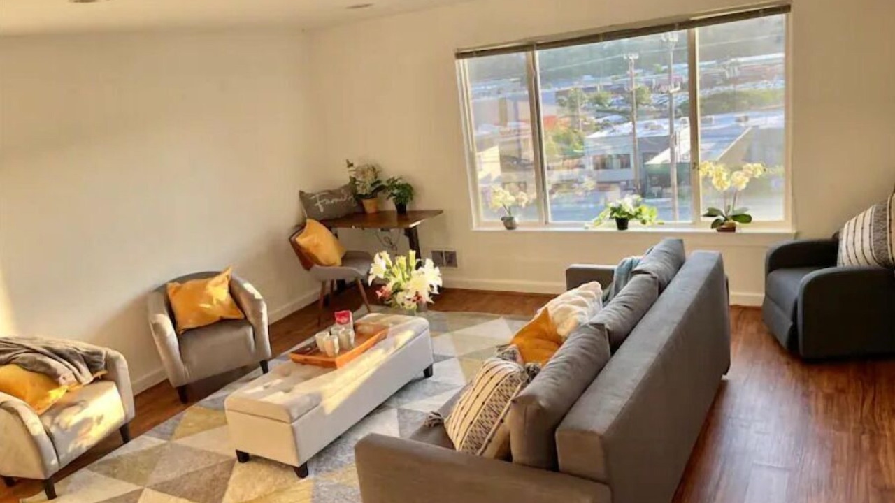Photo of Livingroom in North Queen Anne