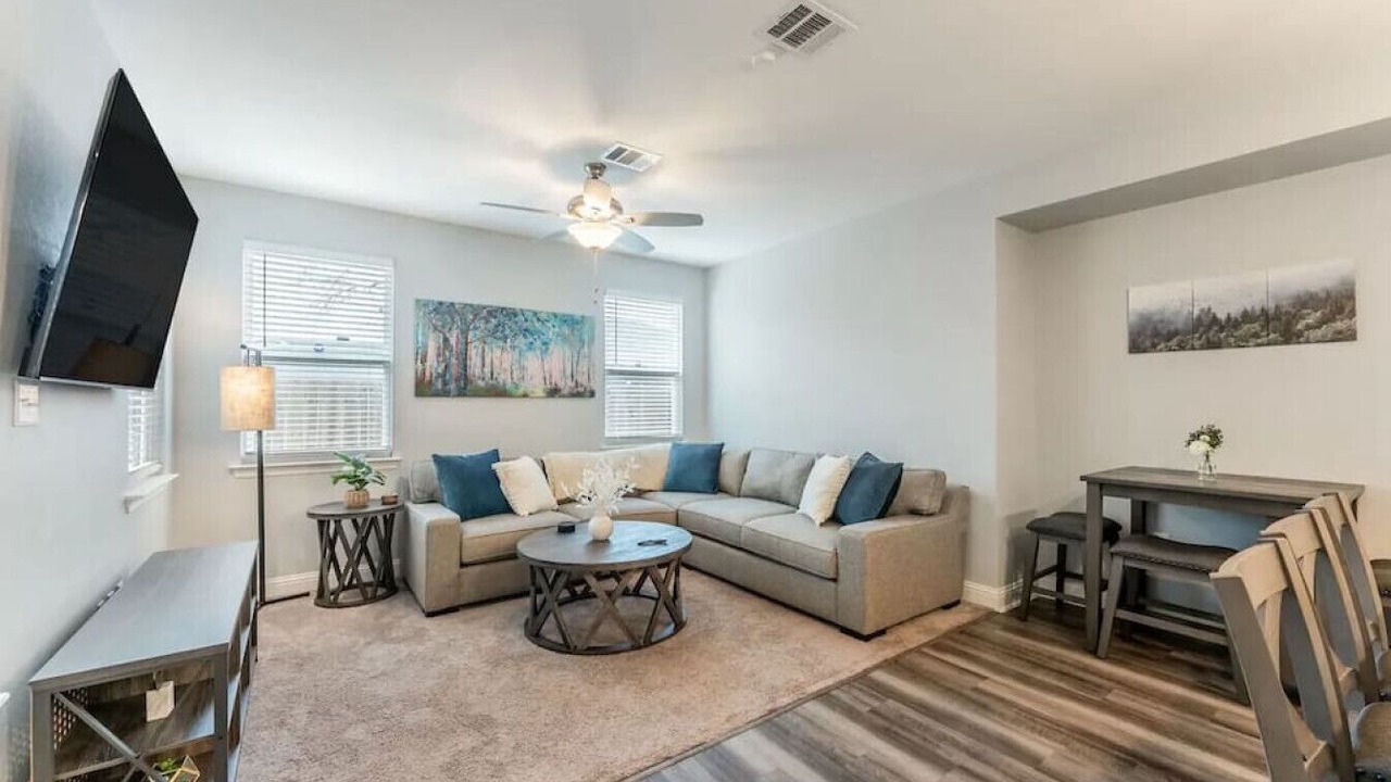 Photo of Livingroom in Lewisville