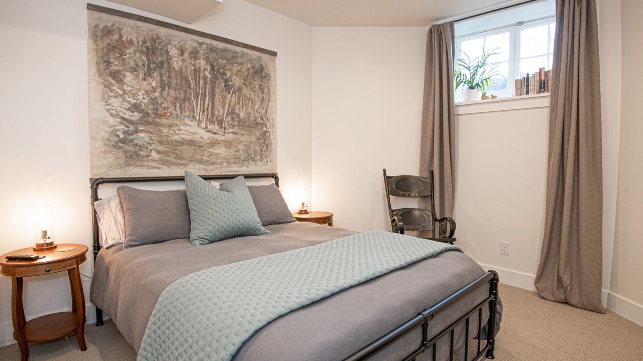 Photo of Bedroom in Alphabet Historic District