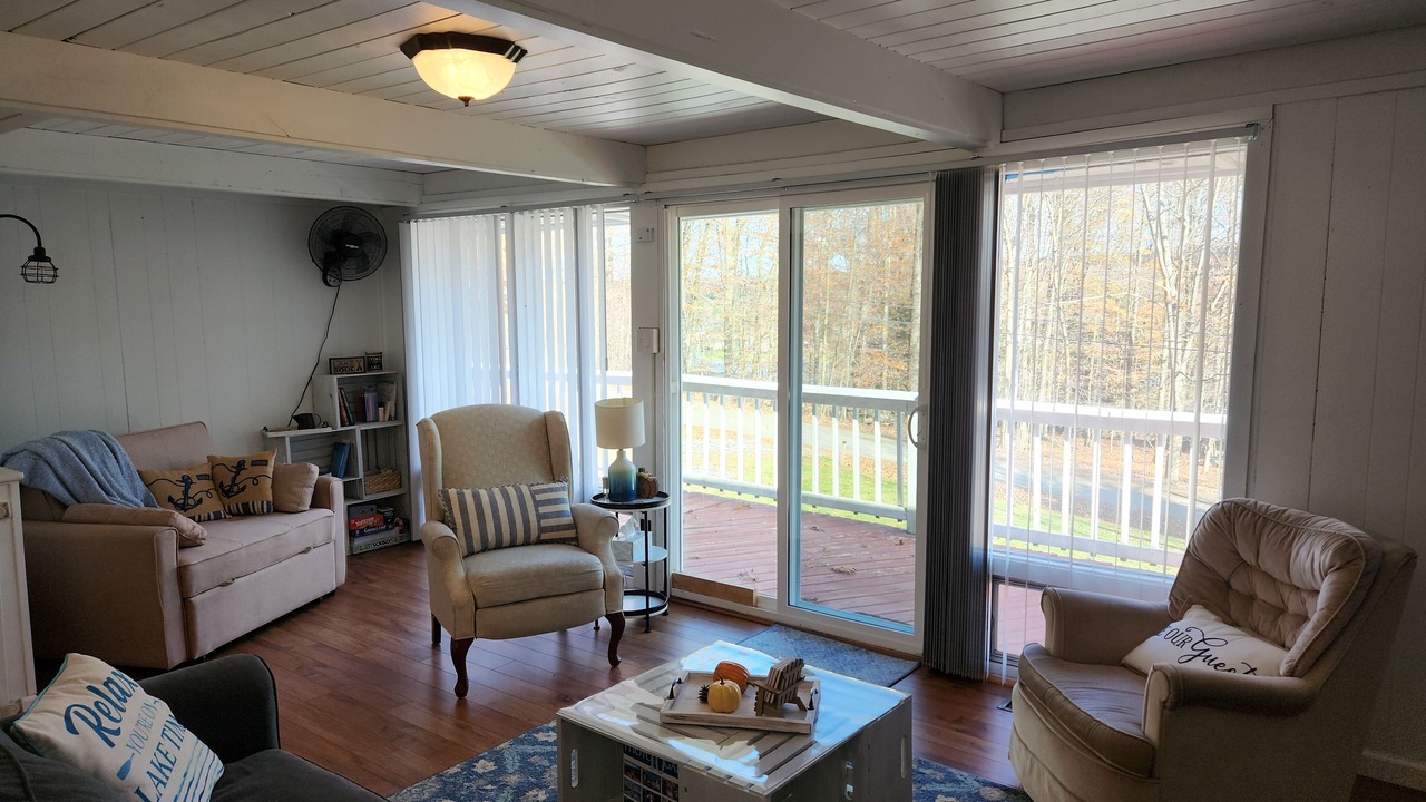 Photo of Bedroom in Treasure Lake