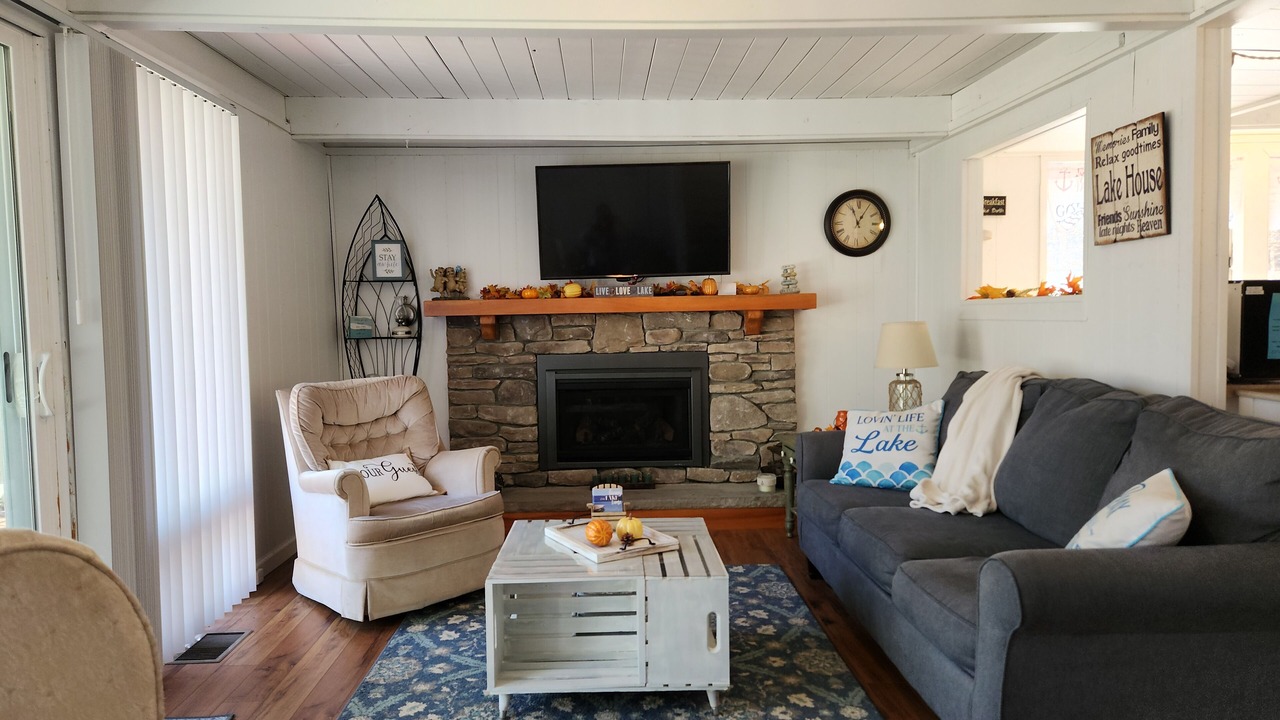 Photo of Livingroom in Treasure Lake