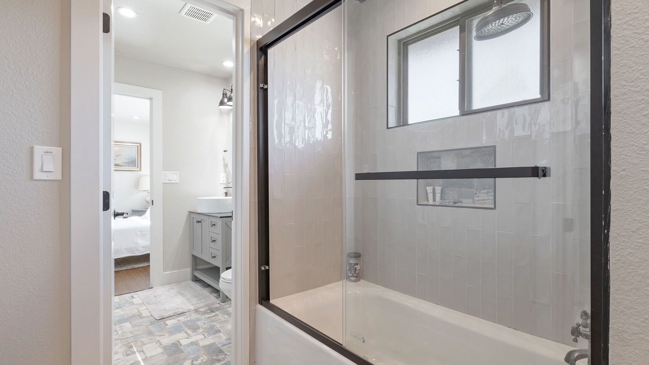 Photo of Bathroom in Del Valle