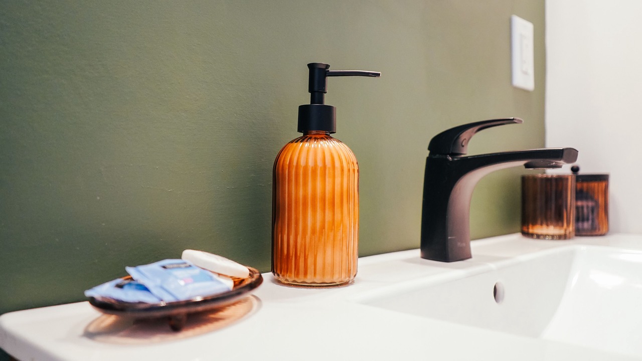 Photo of Bathroom in Urbandale Nations