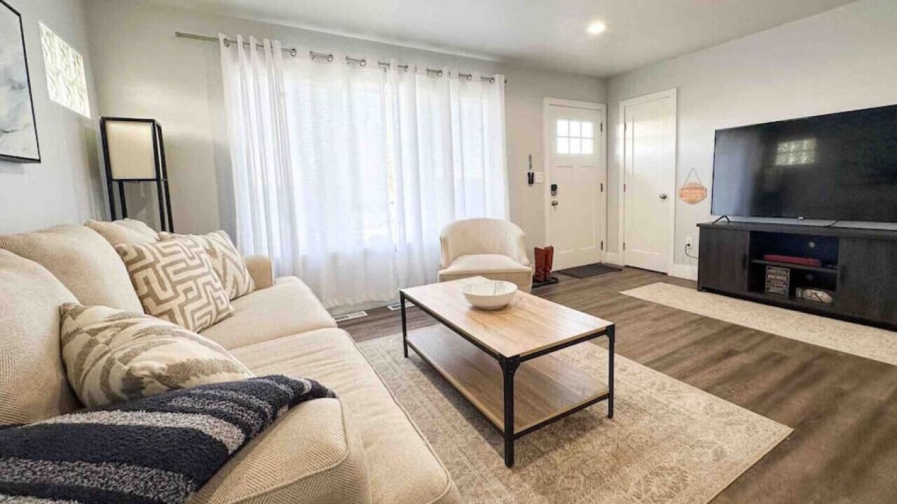 Photo of Livingroom in Arvada Plaza Area