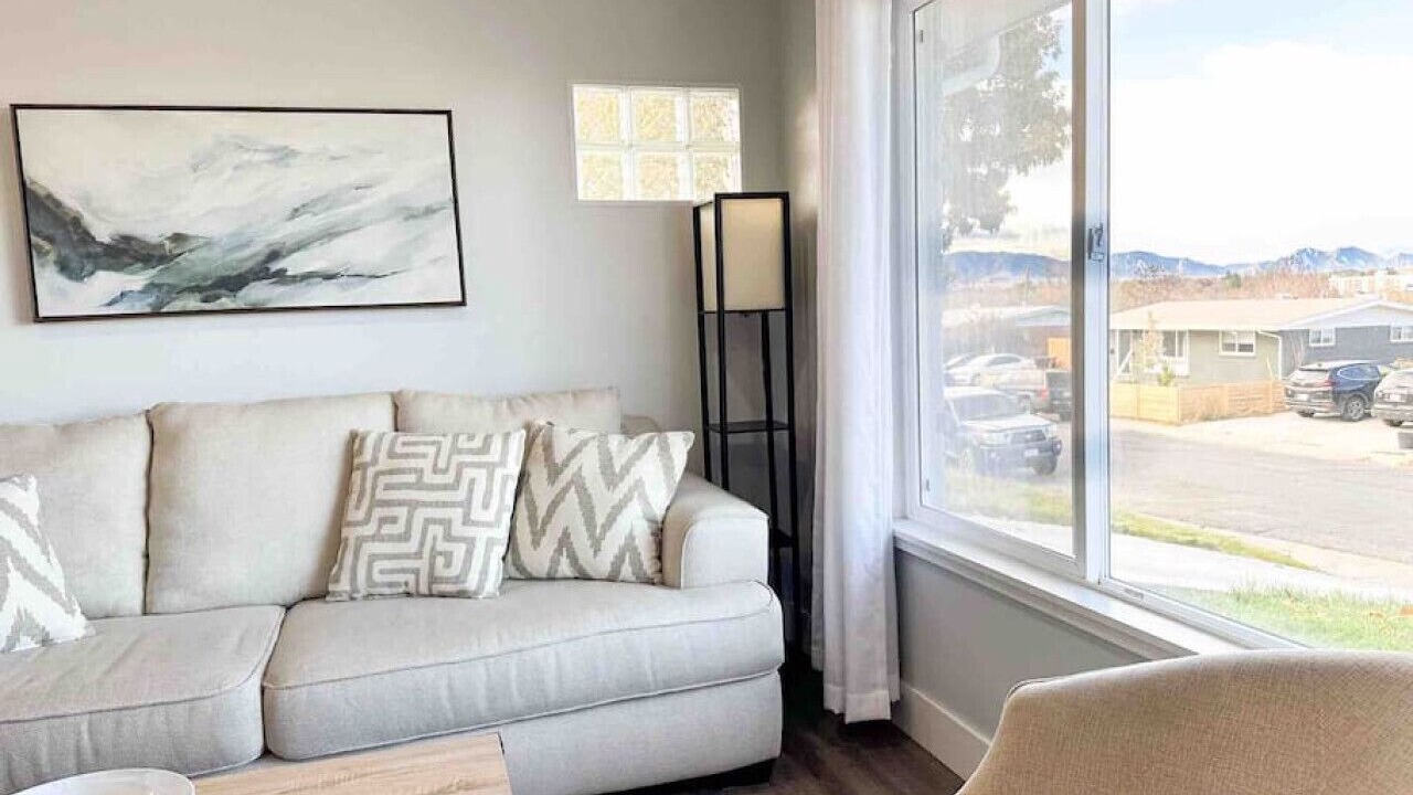 Photo of Livingroom in Arvada Plaza Area