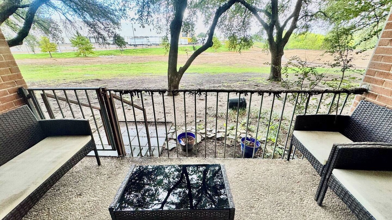 Photo of Patio Balcony in North Arlington