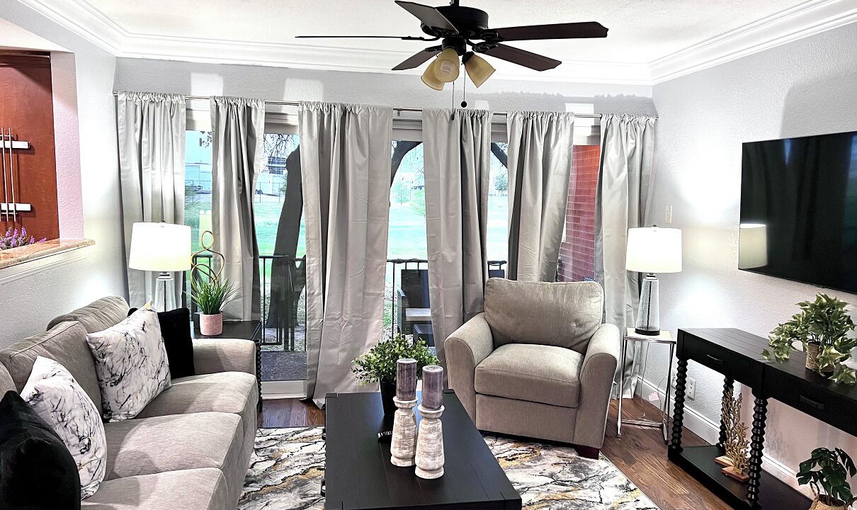 Photo of Livingroom in North Arlington