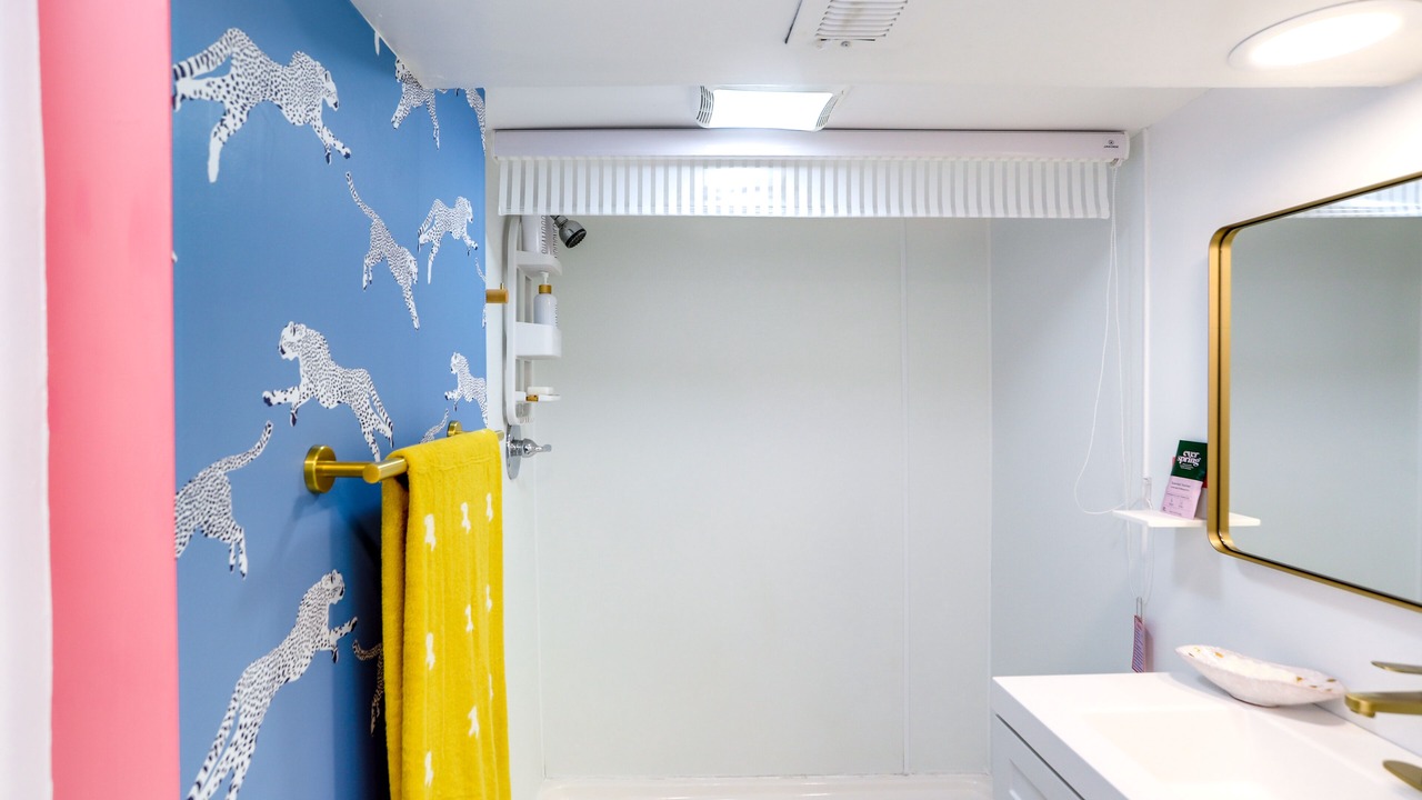 Photo of Bathroom in Detroit - Shoreway