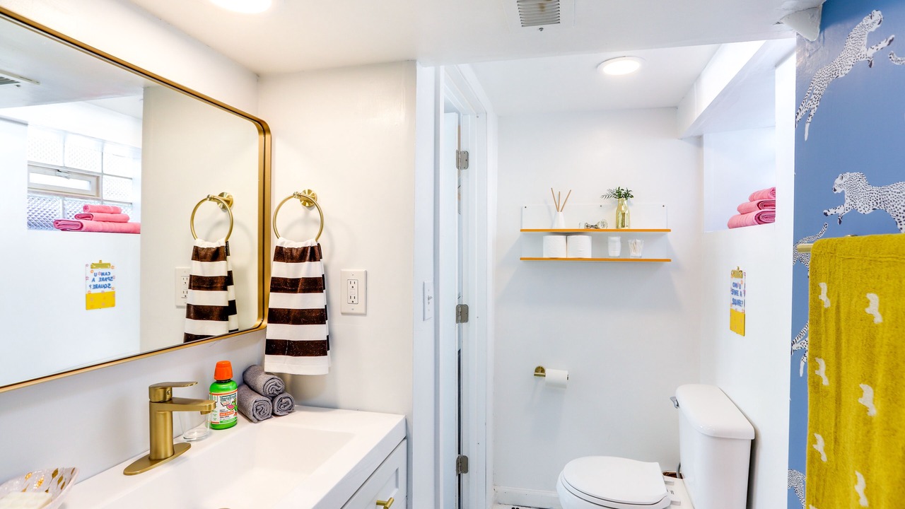 Photo of Bathroom in Detroit - Shoreway