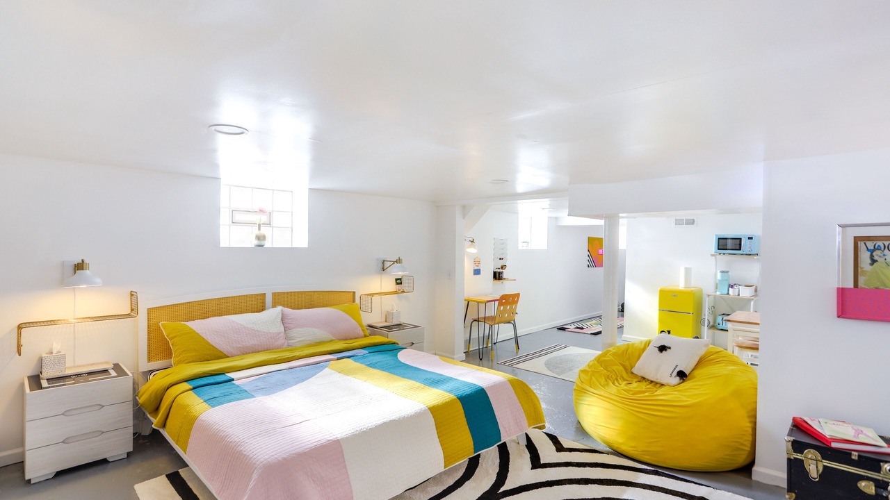 Photo of Bedroom in Detroit - Shoreway