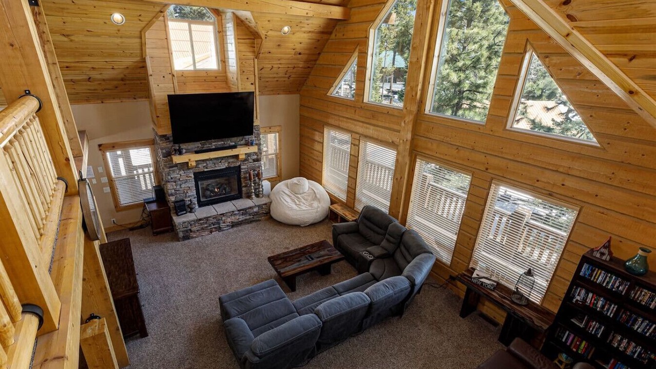 Photo of Livingroom in Duck Creek Village