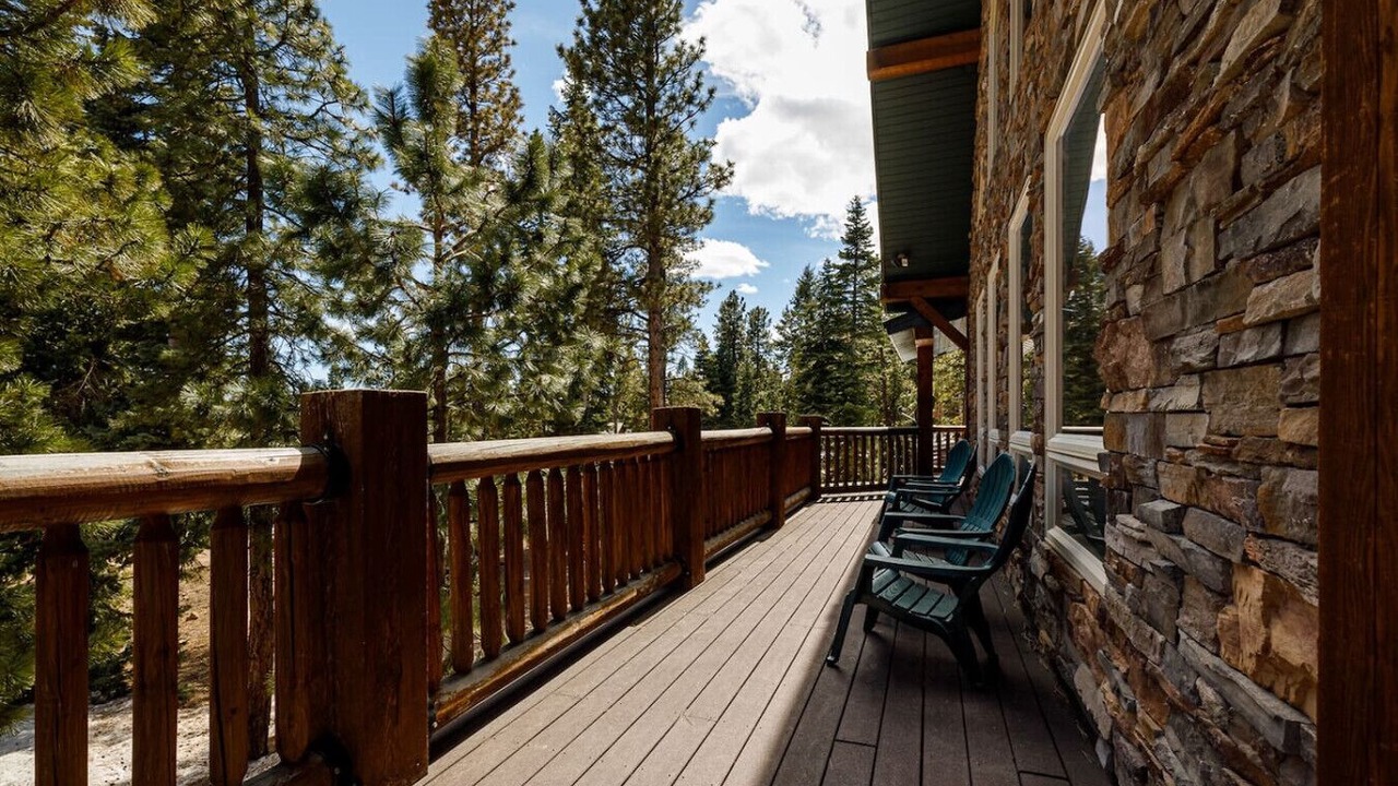 Photo of Patio Balcony in Duck Creek Village