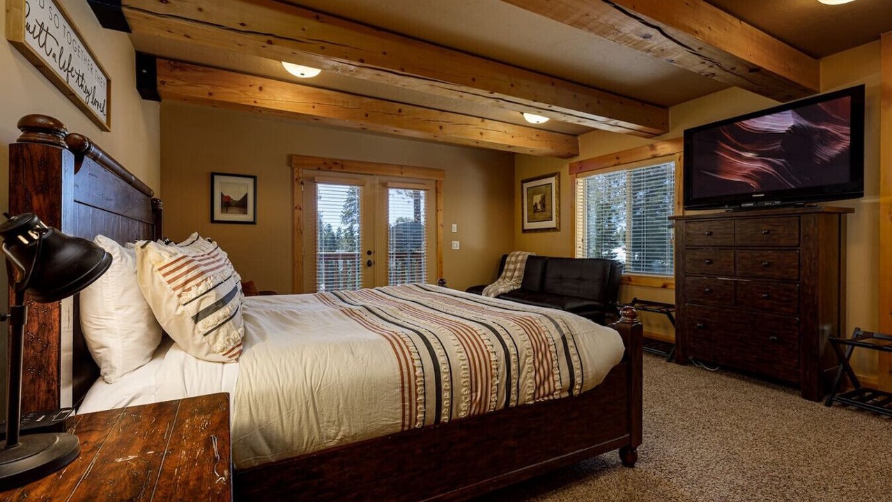 Photo of Bedroom in Duck Creek Village
