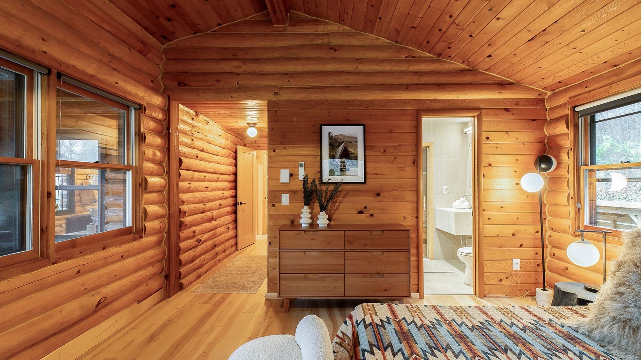 Photo of Bedroom in Phoenicia