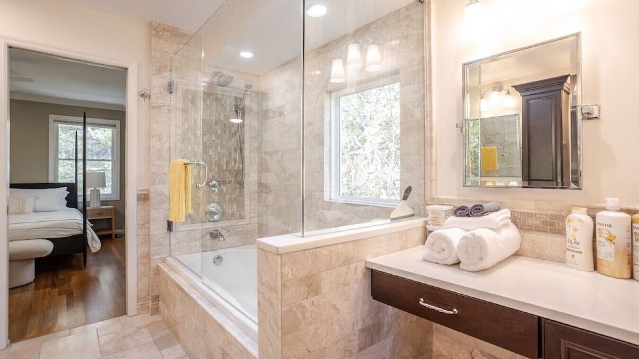 Photo of Bathroom in Mount Lookout