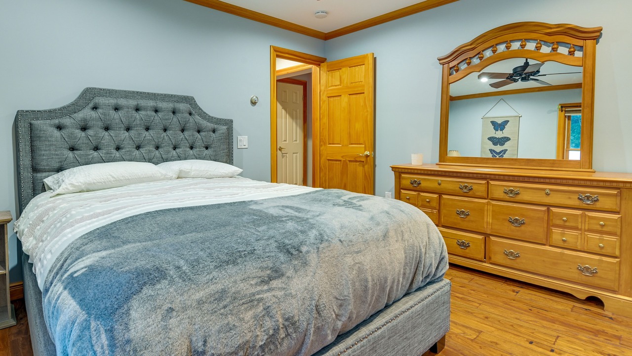 Photo of Bedroom in North Creek