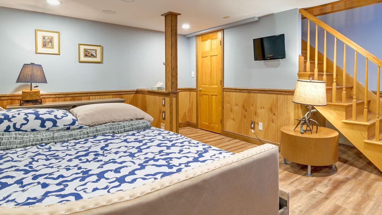 Photo of Bedroom in North Creek