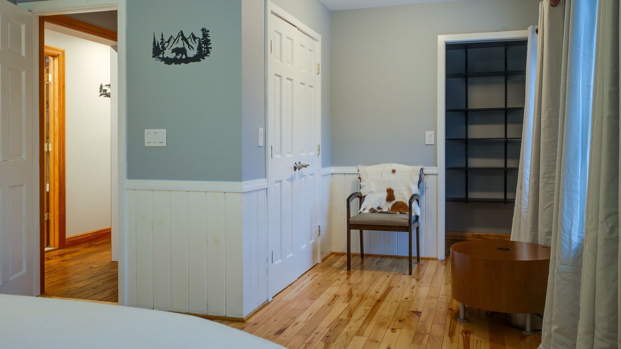 Photo of Bedroom in North Creek