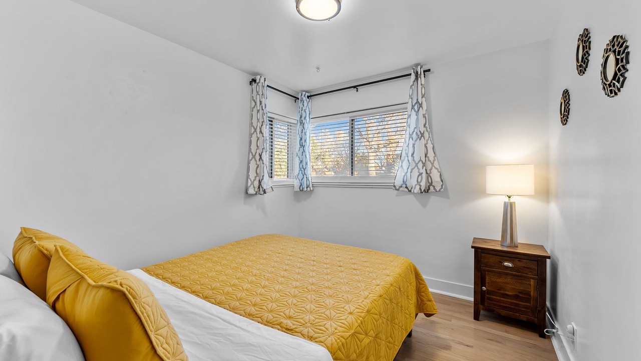 Photo of Bedroom in Mid-Lakewood