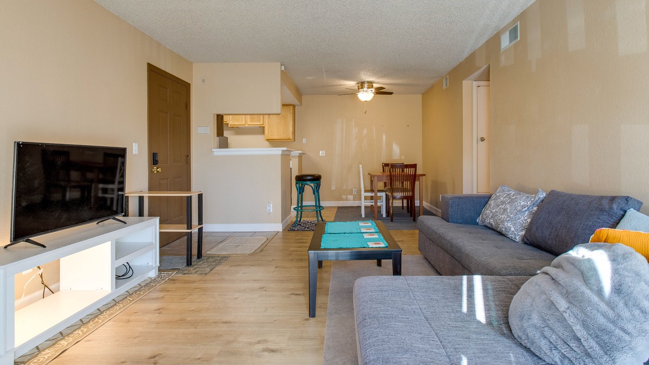 Photo of Livingroom in Englewood