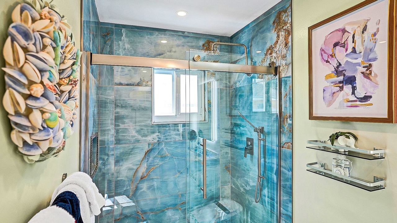 Photo of Bathroom in Tropic Palms