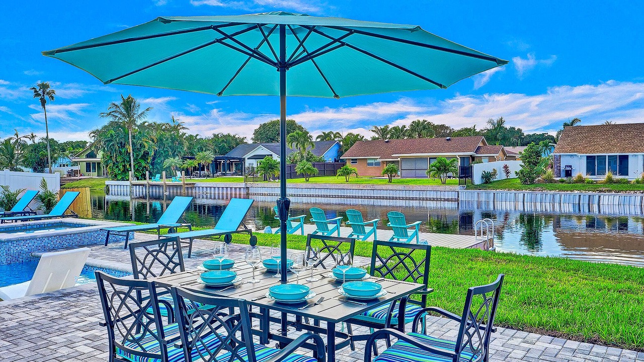 Photo of Outdoor in Tropic Palms