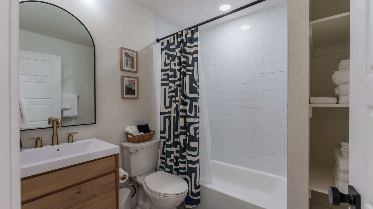 Photo of Bathroom in Alta Vista Area