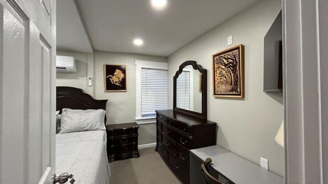 Photo of Bedroom in Teaneck