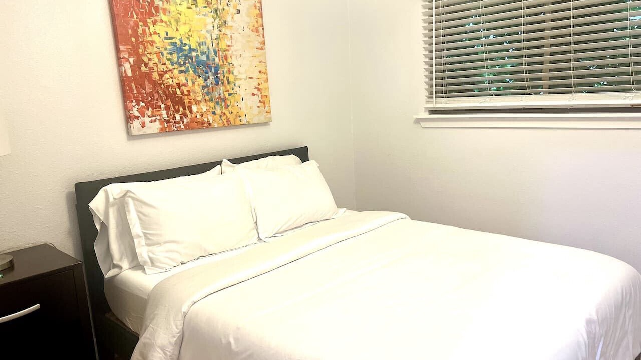 Photo of Bedroom in North Austin Civic Association